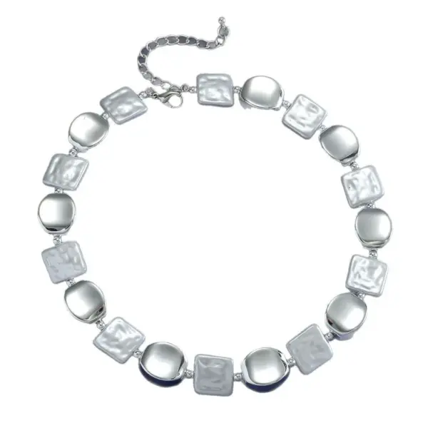 LustreBlock Pearl Necklace