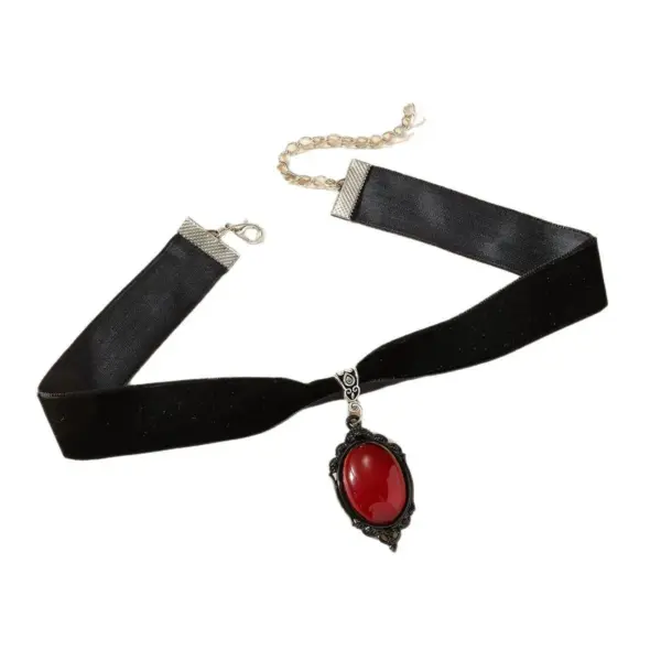 NoirVogue Collar
